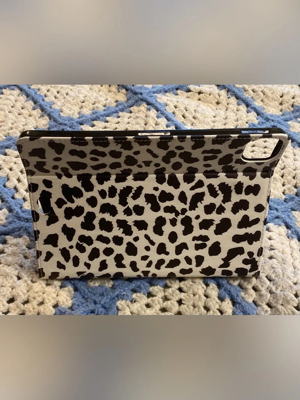 Black and White Leopard Print Tablet Case